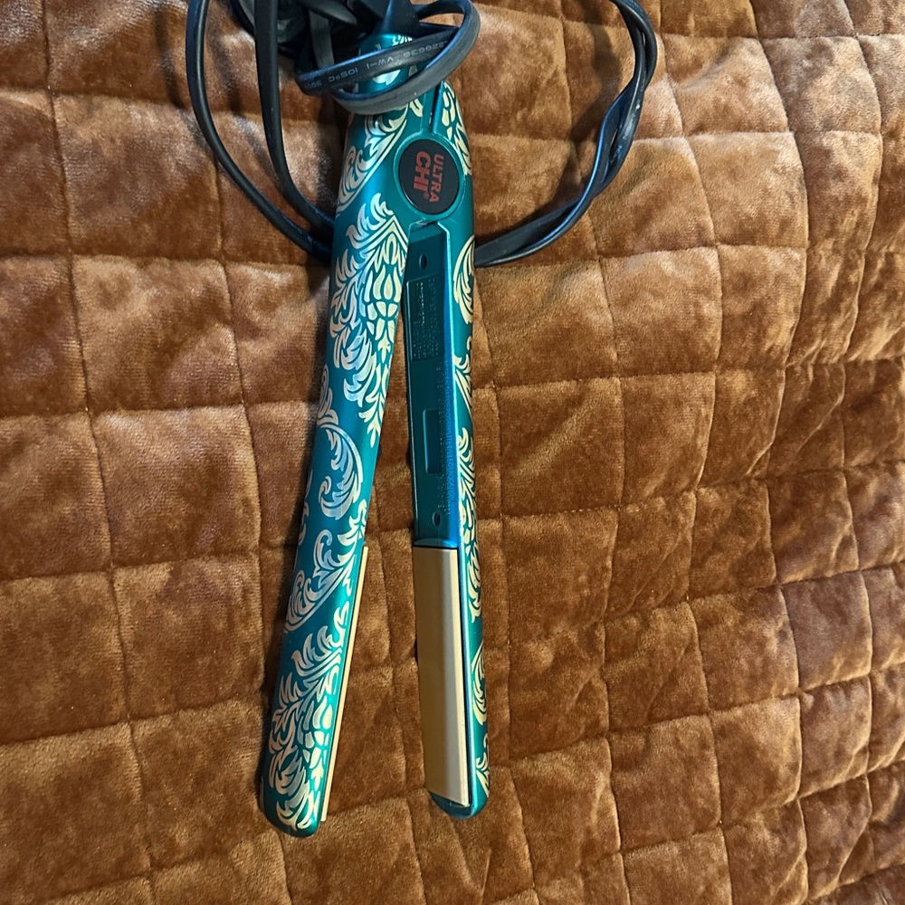 CHI Turquoise and Gold Hair Straightener
